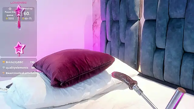 Snapshot of AnaHank_ chatting on March 5, 2025, 8:10 am AnaHank  online show from March 5, 2025, 8:10 am