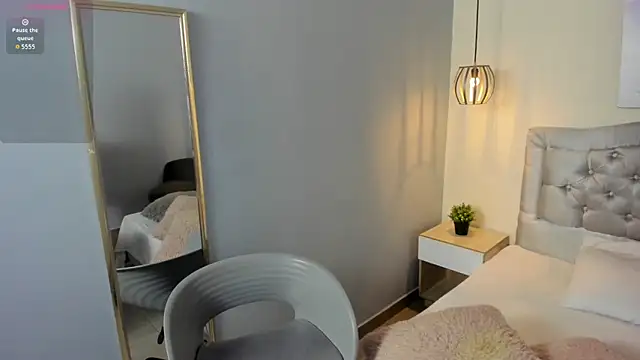 escarleth   online show from March 31, 2026, 1:46 pm