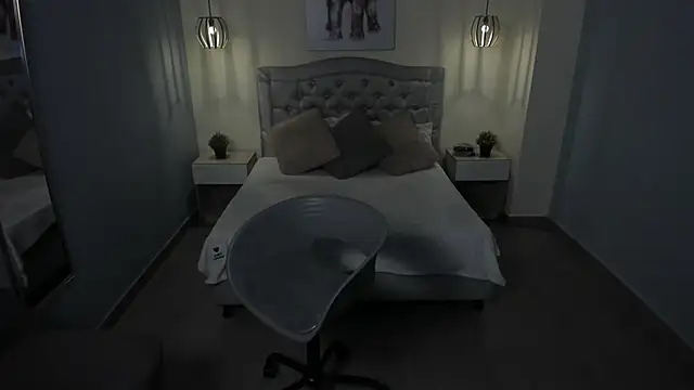 Snapshot of escarleth__ chatting on October 21, 2025, 1:54 pm escarleth online show from October 21, 2025, 1:54 pm