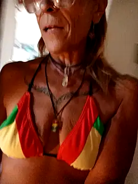 Snapshot of sabinytahot chatting on December 30, 2024, 5:02 pm sabinytahot online show from December 30, 2024, 5:02 pm