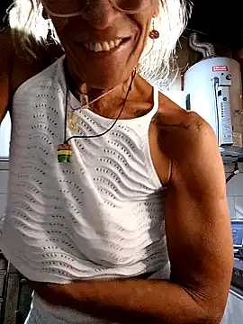 Snapshot of sabinytahot chatting on January 2, 2025, 4:41 am sabinytahot online show from January 2, 2025, 4:41 am