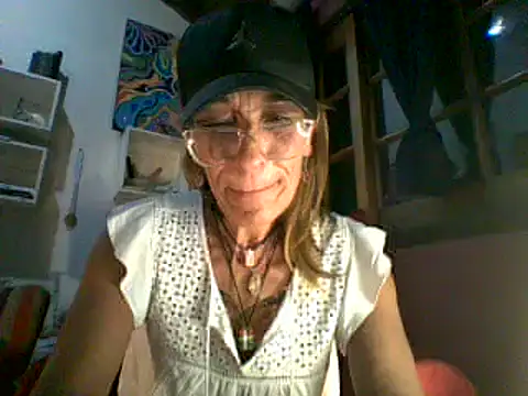 Snapshot of sabinytahot chatting on December 3, 2024, 2:31 am sabinytahot online show from December 3, 2024, 2:31 am