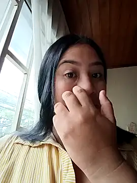 Miia grand online show from November 18, 2025, 12:30 pm