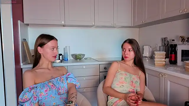 Snapshot of fcjuicy_pussy chatting on October 7, 2025, 11:11 am fcjuicy pussy online show from October 7, 2025, 11:11 am