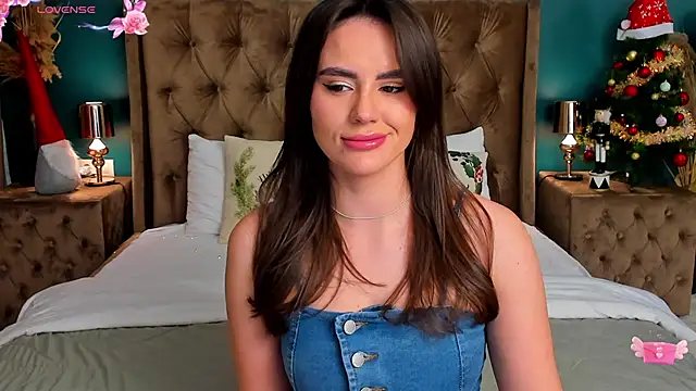 CalyMoon online show from December 21, 2025, 8:20 pm