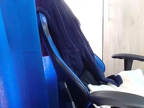 Erotic latina online show from October 8, 2025, 12:07 pm