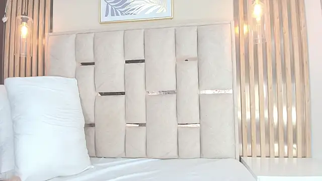 Snapshot of Hottest_Mature_ chatting on September 28, 2025, 3:24 am Hottest Mature  online show from September 28, 2025, 3:24 am