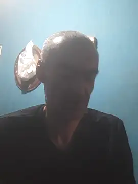 Snapshot of hugosafado333 chatting on October 16, 2025, 5:38 am hugosafado333 online show from October 16, 2025, 5:38 am