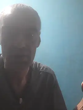 Snapshot of hugosafado333 chatting on September 17, 2025, 6:04 am hugosafado333 online show from September 17, 2025, 6:04 am