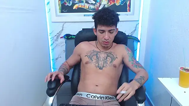 Snapshot of targuerian22 chatting on September 12, 2025, 5:51 am targuerian22 online show from September 12, 2025, 5:51 am