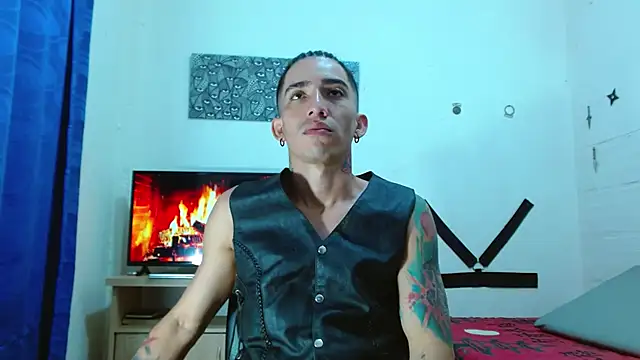 Snapshot of targuerian22 chatting on January 16, 2025, 5:21 am targuerian22 online show from January 16, 2025, 5:21 am