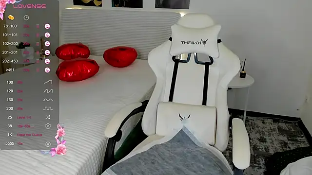 TiffanyWills online show from February 20, 2025, 7:12 am