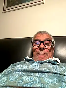 Snapshot of 4n4l1zz4m1 chatting on October 9, 2025, 5:46 pm 4n4l1zz4m1 online show from October 9, 2025, 5:46 pm