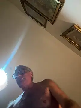 Snapshot of 4n4l1zz4m1 chatting on March 2, 2025, 9:30 pm 4n4l1zz4m1 online show from March 2, 2025, 9:30 pm