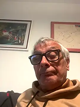 Snapshot of 4n4l1zz4m1 chatting on October 5, 2025, 11:01 am 4n4l1zz4m1 online show from October 5, 2025, 11:01 am