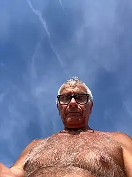 Snapshot of 4n4l1zz4m1 chatting on September 20, 2025, 2:11 pm 4n4l1zz4m1 online show from September 20, 2025, 2:11 pm