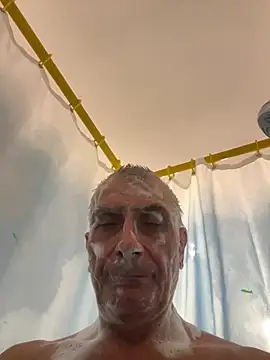 Snapshot of 4n4l1zz4m1 chatting on January 9, 2025, 6:15 pm 4n4l1zz4m1 online show from January 9, 2025, 6:15 pm