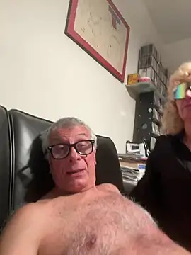 Snapshot of 4n4l1zz4m1 chatting on March 4, 2025, 5:24 pm 4n4l1zz4m1 online show from March 4, 2025, 5:24 pm