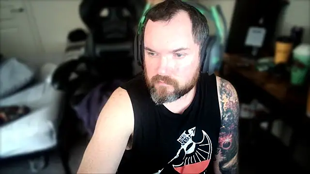 Snapshot of lit702 chatting on February 12, 2025, 11:41 pm lit702 online show from February 12, 2025, 11:41 pm