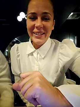 Snapshot of Liilii22 chatting on January 4, 2025, 8:16 pm Liilii22 online show from January 4, 2025, 8:16 pm