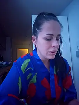 Snapshot of Liilii22 chatting on January 3, 2025, 5:31 pm Liilii22 online show from January 3, 2025, 5:31 pm