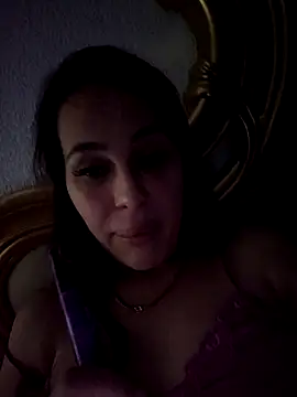 Snapshot of Liilii22 chatting on December 7, 2024, 1:19 am Liilii22 online show from December 7, 2024, 1:19 am