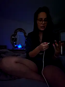 Snapshot of Liilii22 chatting on December 8, 2024, 9:41 pm Liilii22 online show from December 8, 2024, 9:41 pm