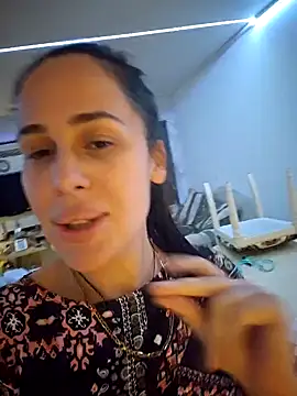 Snapshot of Liilii22 chatting on December 2, 2024, 11:02 pm Liilii22 online show from December 2, 2024, 11:02 pm