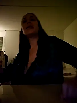 Snapshot of Liilii22 chatting on January 25, 2025, 10:39 pm Liilii22 online show from January 25, 2025, 10:39 pm