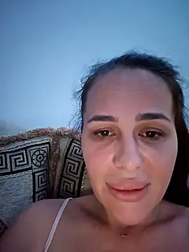 Snapshot of Liilii22 chatting on January 8, 2025, 12:17 am Liilii22 online show from January 8, 2025, 12:17 am