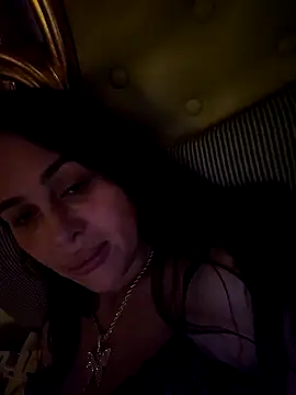 Snapshot of Liilii22 chatting on January 20, 2025, 2:22 am Liilii22 online show from January 20, 2025, 2:22 am