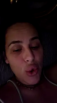 Snapshot of Liilii22 chatting on December 14, 2024, 5:07 am Liilii22 online show from December 14, 2024, 5:07 am