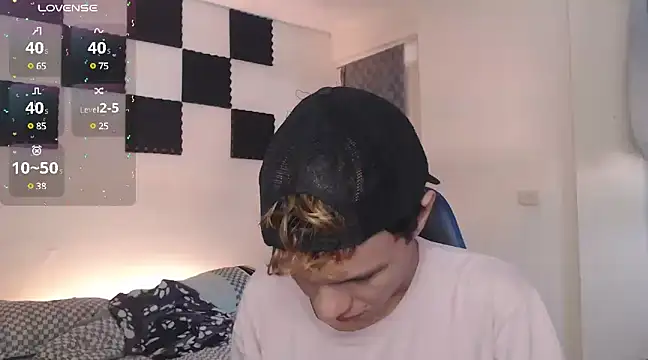 Snapshot of bryamado69 chatting on March 14, 2025, 7:44 pm bryamado69 online show from March 14, 2025, 7:44 pm