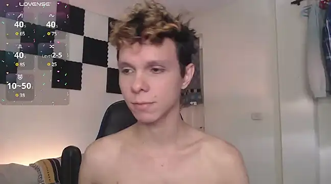 Snapshot of bryamado69 chatting on March 15, 2025, 8:43 pm bryamado69 online show from March 15, 2025, 8:43 pm