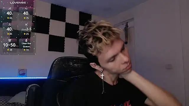 Snapshot of bryamado69 chatting on September 18, 2025, 2:14 am bryamado69 online show from September 18, 2025, 2:14 am