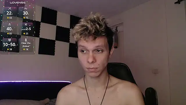 Snapshot of bryamado69 chatting on October 8, 2025, 10:43 pm bryamado69 online show from October 8, 2025, 10:43 pm