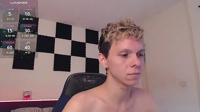 Snapshot of bryamado69 chatting on September 11, 2025, 12:49 pm bryamado69 online show from September 11, 2025, 12:49 pm