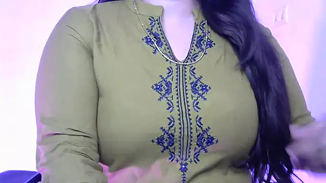 Cute-Ayesha online show from September 15, 2025, 7:53 am