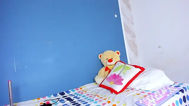 Antonellasmith00 online show from February 28, 2025, 1:14 pm