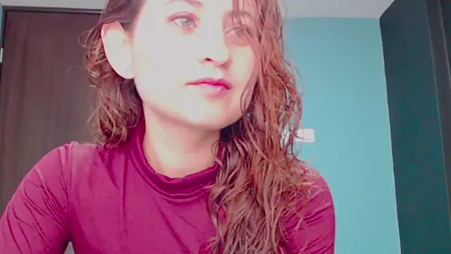 zoe jones3 online show from February 11, 2025, 2:24 pm