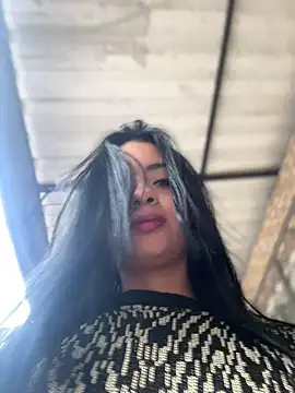 Laura fernandezII online show from February 23, 2025, 12:59 pm