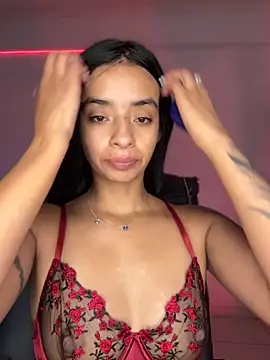 Laura fernandezII online show from October 4, 2025, 9:27 pm