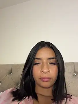 Snapshot of Laura_fernandezII chatting on February 25, 2026, 2:23 am Laura fernandezII online show from February 25, 2026, 2:23 am