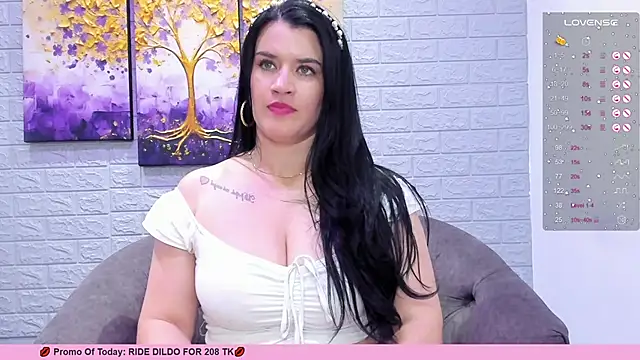 LenaRuiz  online show from March 6, 2025, 3:35 pm