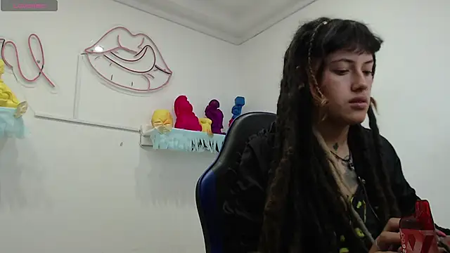  sharlotte777 online show from November 25, 2025, 1:55 pm