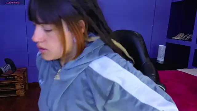  sharlotte777 online show from October 17, 2025, 1:57 pm