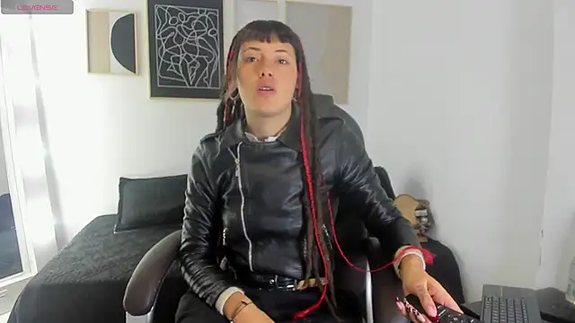 Snapshot of _sharlotte777 chatting on February 3, 2026, 2:44 pm sharlotte777 online show from February 3, 2026, 2:44 pm