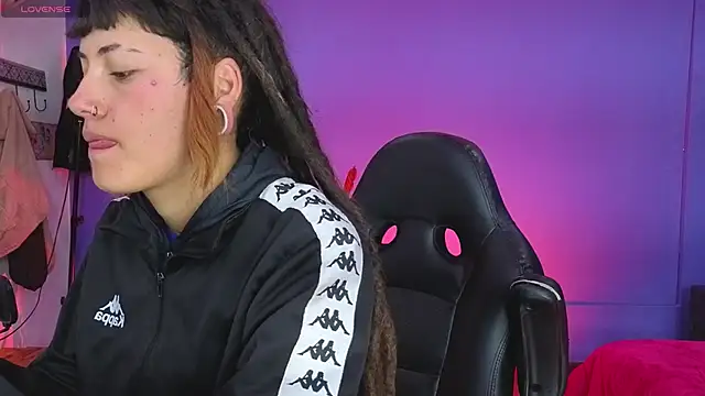  sharlotte777 online show from October 27, 2025, 1:56 pm