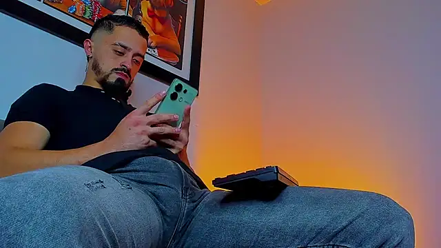 MAXIMUS MASTE3 online show from September 17, 2025, 10:12 pm