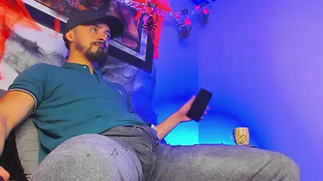 MAXIMUS MASTE3 online show from October 9, 2025, 9:37 pm